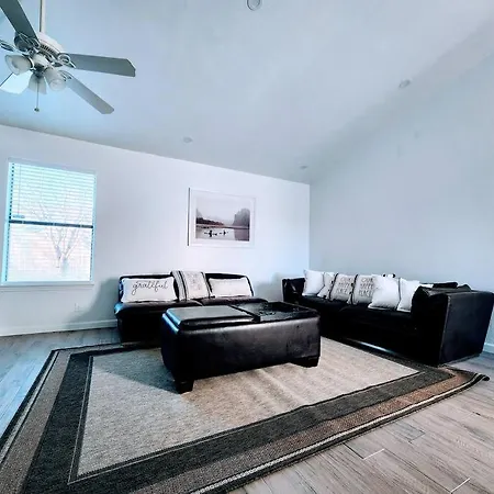 Spacious Family Home In Round Rock W Private Yard Exterior photo