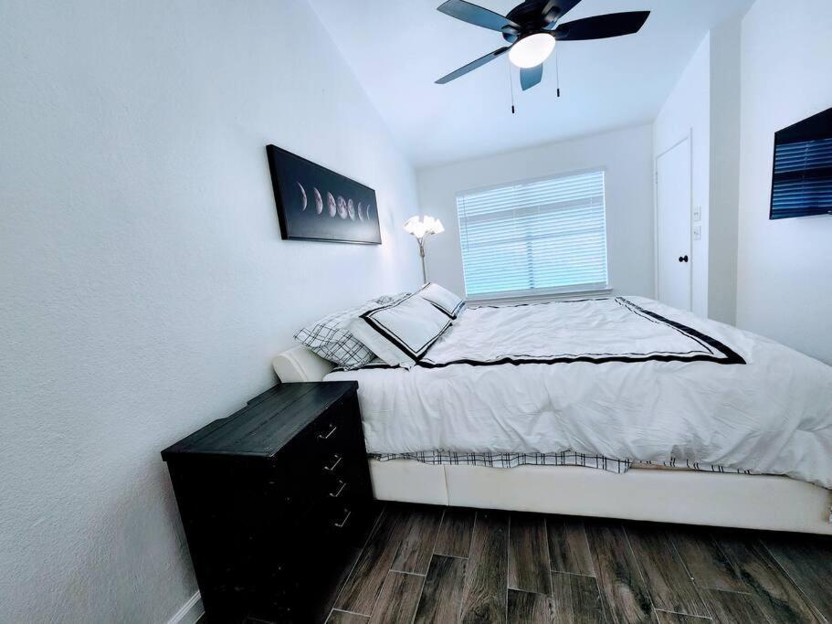 Spacious Family In W Private Yard Hébergement de vacances Round Rock