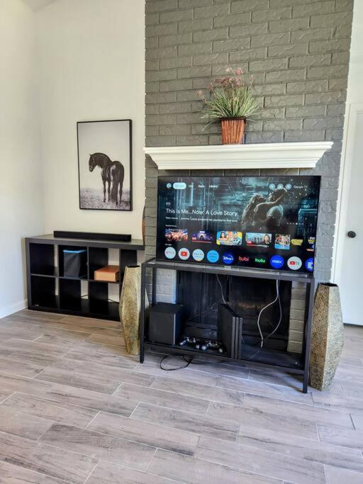 Spacious Family In W Private Yard