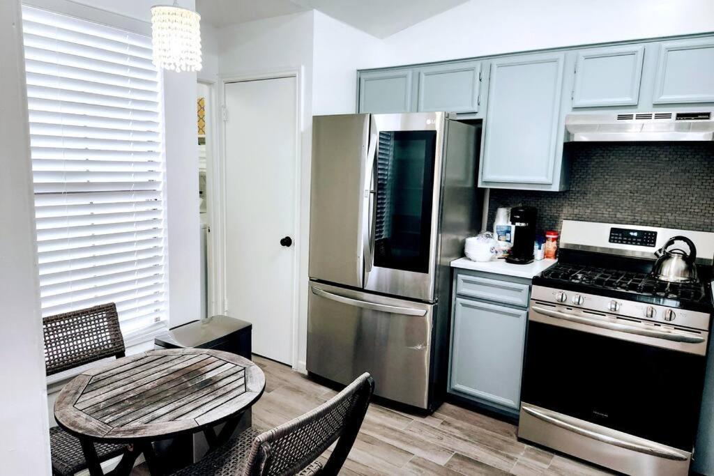 Spacious Family In W Private Yard Hébergement de vacances